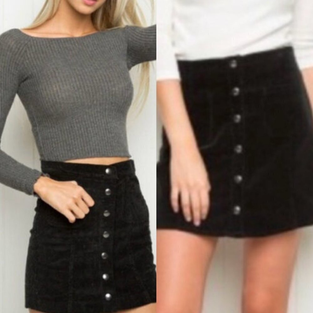 ☀️ BRANDY MELVILLE Black Corduroy Snap Button Mini Skirt Size Small Casual Cute